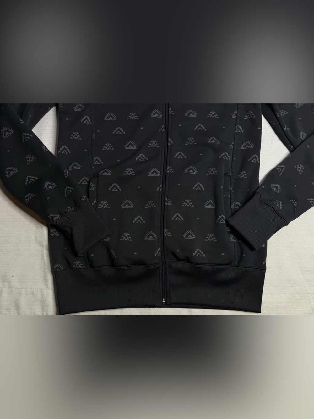 Billabong Women’s Full Zip Hoodie Jacket Black Geo Print Size Large - Picture 4 of 11